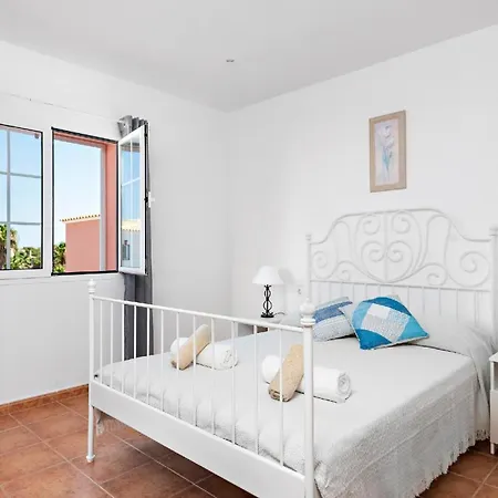 Hébergement de vacances Ferienhaus Mit Privatpool Fuer 6 Personen Ca 170 Qm In Son Blanc, Menorca Westkueste Von Menorca Sa Caleta