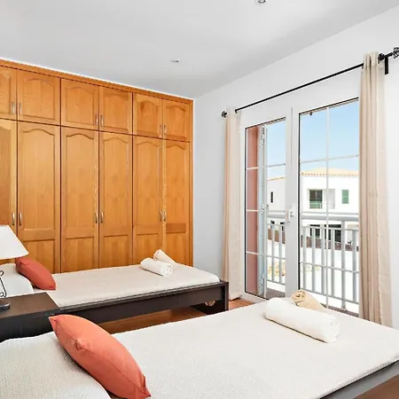 Hébergement de vacances Ferienhaus Mit Privatpool Fuer 6 Personen Ca 170 Qm In Son Blanc, Menorca Westkueste Von Menorca